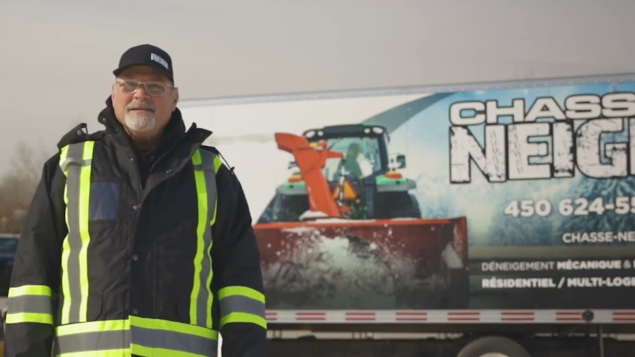 Raymond Lacoursière, opérateur de tracteur chez Chasse-Neige
