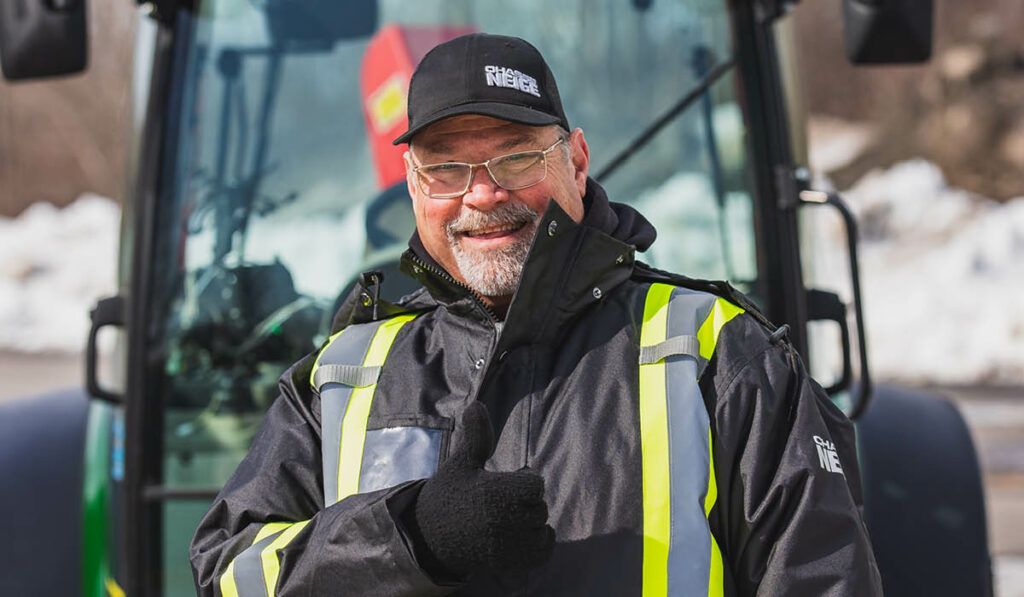 Raymond Lacoursière, opérateur de tracteur chez Chasse-Neige