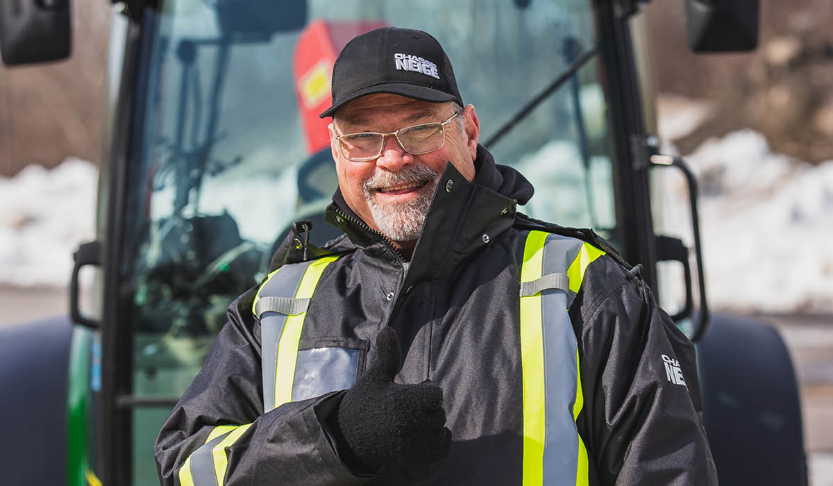 Raymond Lacoursière, opérateur de tracteur chez Chasse-Neige
